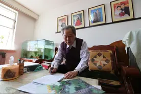 老年人搭伙生活，都得男人出钱吗？3位过来人说出了真心话图片