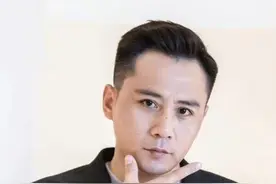 “影帝”刘烨：和谢娜谈恋爱，2人分手，和安娜结婚，分手分对了图片