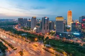 2025年我国有望再增四个GDP总量能够达到一万亿美元以上的省份图片