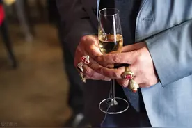 往后的日子，愿你也能找到和自己同频的人，一起走过岁月静好图片