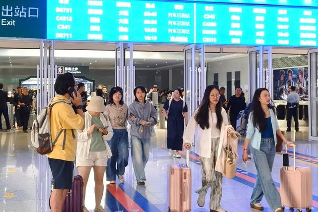 大理暑期文旅市场亮点纷呈
