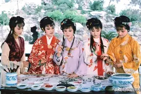 两版《红楼梦》男性角色对比，87版个个人间绝色，新版似屠夫开会图片