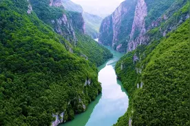 三峡一日游攻略@三峡美食怎么吃？三峡大坝和三峡人家在一起吗？图片