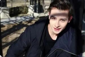 《非正式会谈》萨沙是最帅的吗?图