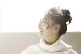 著名演员王菁华：5岁出道，29岁与当红男星常戎分手后，单身至今图片