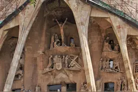 唯一获得英国皇家建筑金奖的城市——高迪之城——巴塞罗那图片