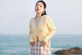 120斤的微胖女生，记住“3个选款套路，5个穿搭法则”，遮肉显瘦图片