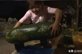 “妈妈跑了，爸爸不在家”，湖州八岁女孩深夜摆摊卖菜赚钱图片