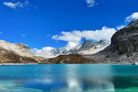 稻城亚丁景区关于关闭牛奶海、五色海游览区域的公告图片