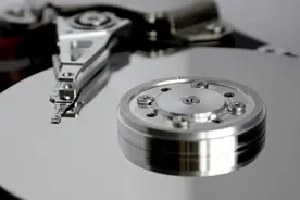 2021 年 Q4 HDD 机械硬盘出货量下滑近 10%，总量约 6400 万块图片