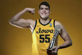 全美第一中锋，底薪都拿不到！41分统治NCAA，他为何打不了NBA？图片