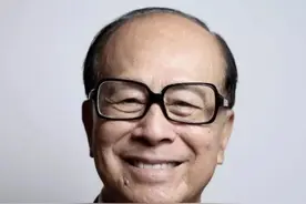 李嘉诚！轰轰烈烈地走，静悄悄地来图片