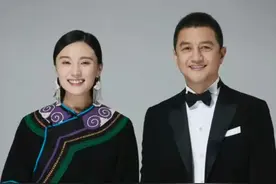 李亚鹏母亲赵淑珍：欠巨债时我没流泪，如今儿子再婚让我愧对王菲图片