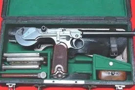 史上最奇葩的4把手枪第二个是皮带扣第一个像鸭爪你可能没见过。图片