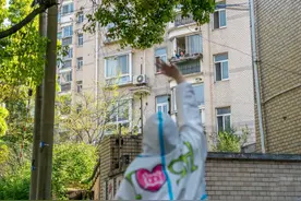 “我非常非常想帮他买到这一单”｜疫情下的上海骑手图片