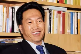 10名保镖，27个保姆，全国著名的大善人日子过的太奢靡！图片