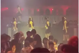 “冰清玉洁”四胞胎，沦落酒吧当擦边女，一搜近况却把网友弄懵了图片