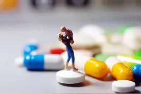 【一院·科普】揭开用药误区，片剂、胶囊剂能不能掰开服用？图片