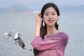 我没忍住表白了母亲的闺蜜，她却说爱的是我的父亲图片