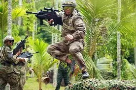 真人CS野战运动中的常用手语图解，快收藏好图片