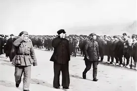 1945年8月，伟人下令停止使用人民解放军的称号！这究竟是为何？图片