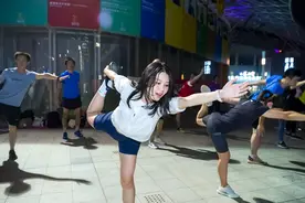 蒋万盈：跑马是我心中的自由向往图片