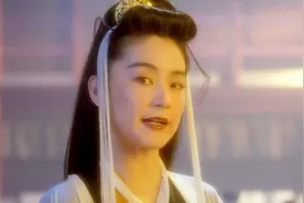 天山童姥引诱虚竹破戒，为啥要偷来李清露，不自己下场图片