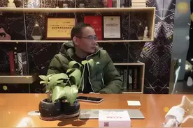 小楼一夜听春雨——悼亡友图片