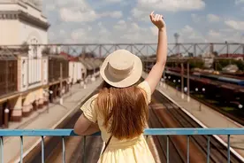 让女人爱你？最好的方式：吊着她图片