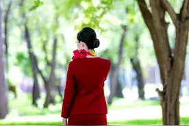 空姐的一句话破防了图片