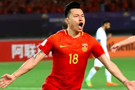 37岁郜林近况：恒大13冠功勋，妻子是深大校花，身材傲人韵味十足图片