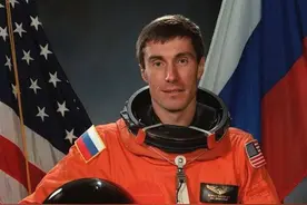 苏联宇航员克里卡廖夫：靠别国筹钱才返回地球，回来后工资不够用图片