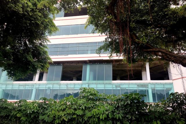 珠海最美烂尾楼之三海大厦