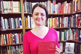 英国女孩，是剑桥学霸，到成都留学，成为川菜厨师，还出了5本书图片