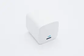 近200元售价做工用料如何？安克迷你30W氮化镓充电器拆解图片