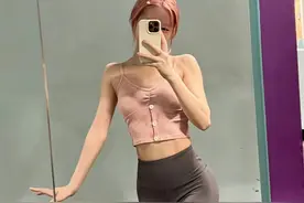 徐娇发微博晒健身成果，大秀蜜桃臀让人羡慕，网友在线求健身攻略图片