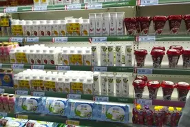 买酸奶，别只看价格和牌子，注意包装上这3行字，准能买到好酸奶图片