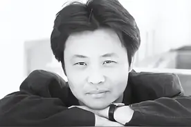 被质疑江郎才尽的“文学顶流”，凭什么一年能上12次热搜图片