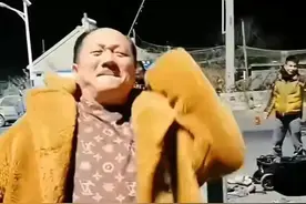 本山爱徒谢广坤：与广西第一美泰蜜举止不雅，师傅怒斥败坏二人转图片