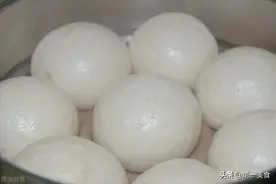 腊月二十八，习俗“把面发”，手把手教你蒸馒头秘诀，个个白胖图片