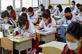 衡水中学学生字迹走红，工整犹如印刷体，老师不忍心扣分图片