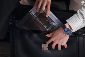 费德勒退役、查尔斯登基都戴了计时表，为啥男人都爱这一款？图片