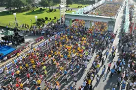 快乐“铁马” 沸腾全城！跑遍辽宁·尼尔科达杯2023铁岭莲花湿地半程马拉松激情开跑图片