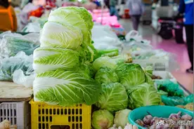 喷了“甲醛”的白菜如何辨别？老菜农：看这5个地方，不花冤枉钱图片
