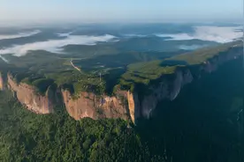 详解李白《蜀道难》：感受蜀道的险图片