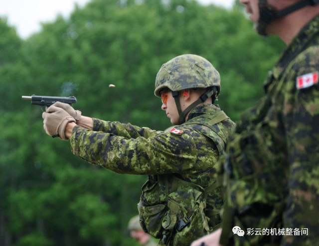 加拿大选择P320作为下一代军用手枪，替换二战“加拿大撸子”