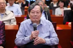 百岁老人杨振宁分享长寿秘诀，3件事坚持了一辈子，运动并非主因图片