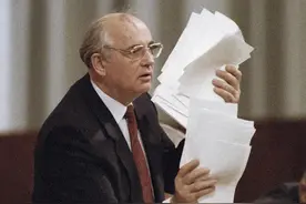 戈尔巴乔夫去世，曾抱怨退休工资只有10美元，为了生活到处接广告图片