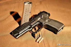 中美俄三国特种兵，最喜欢使用的手枪和步枪图片