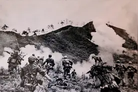 1950年美军提出停战谈判，毛主席为何说：不停火，打到三八线以南图片